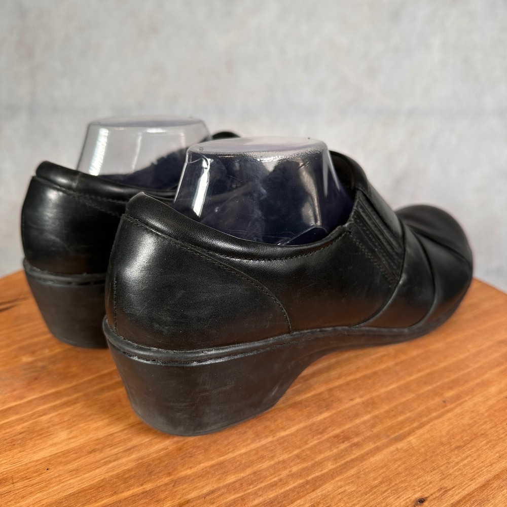 Clarks Leather Ankle Booties Women Size 10 Black Good Pleated Wedge Zip 26108788 - Picture 6 of 14